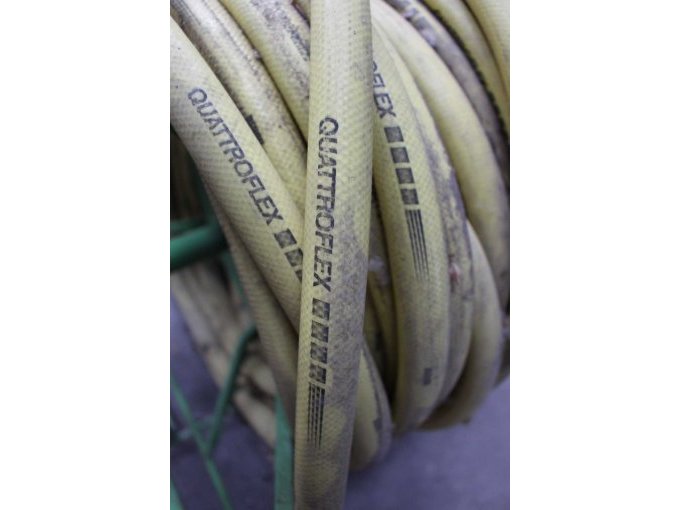 Schlauchwagen grün mit gelbem Schlauch