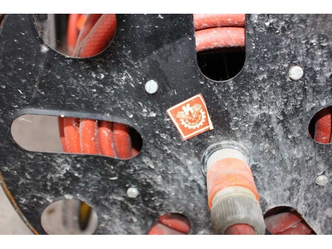 Schaluchwagen, schwarz mit rotem Schlauch - Herstellerangabe