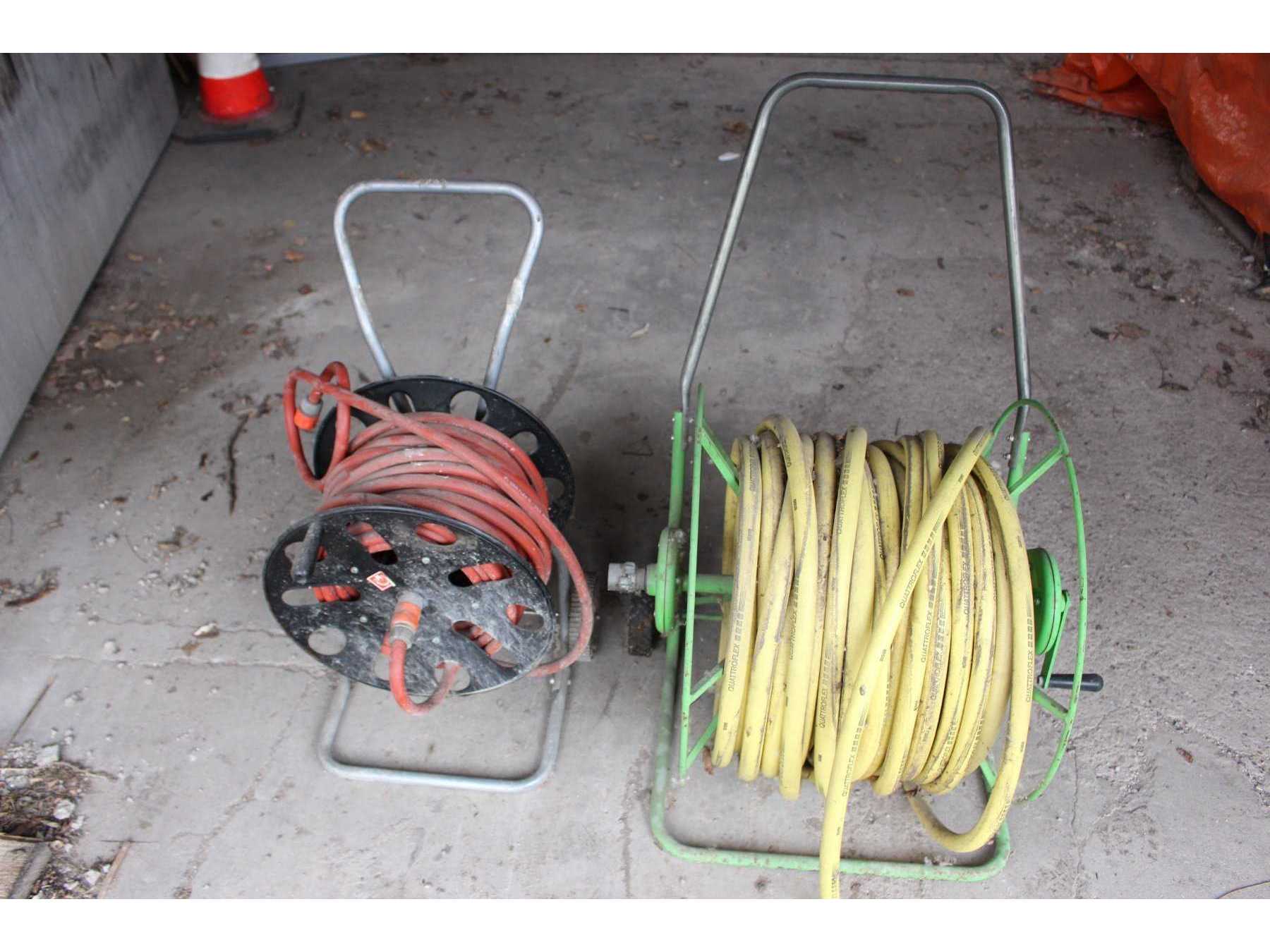 Ansicht der beiden Schlauchwagen