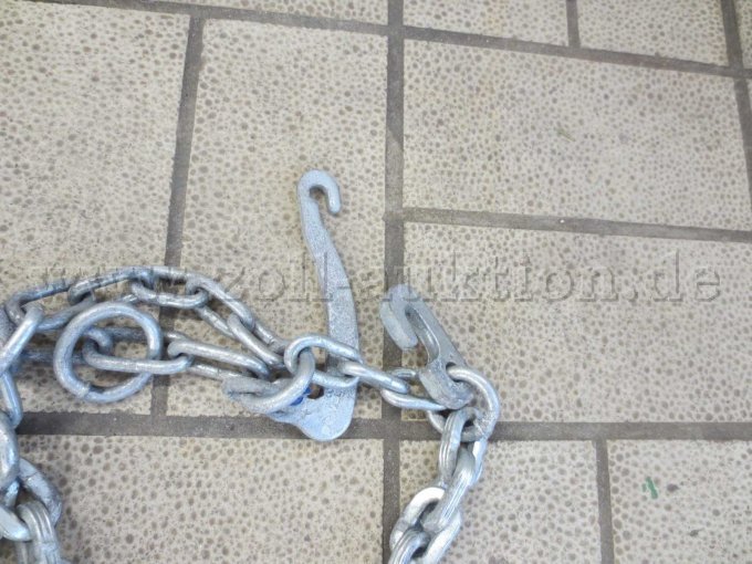 Schneekette Spannhaken und Verschlusshaken außen