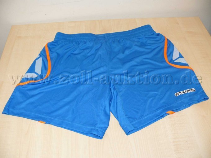 Short Stanno von vorn
