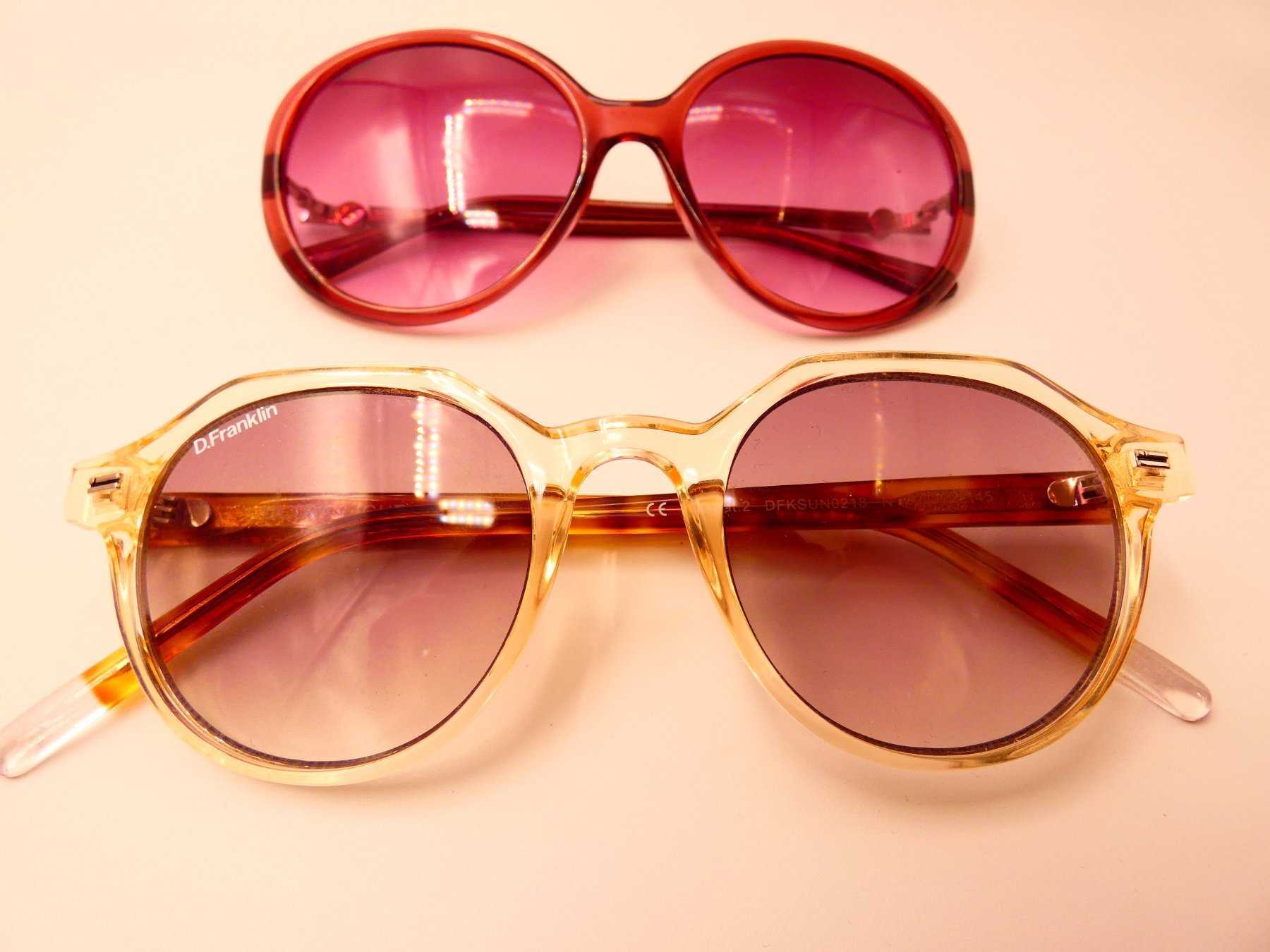 2 Damen-Sonnenbrillen (1x D. Franklin, Unofficial)_ Gesamtansicht