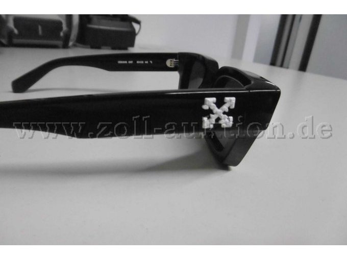 Detailansicht Brille Modell: Off-White