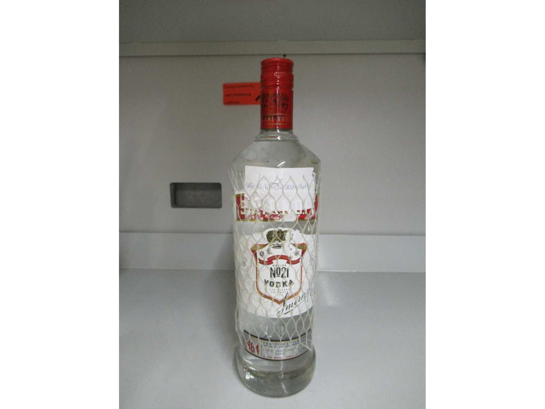 Ansicht Vorderseite Wodka Smirnow No. 21