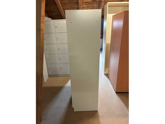 Stahl-Fächerschrank Classic von C+P; Rückseite.