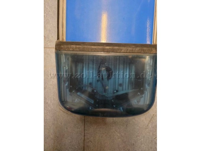 Der linke Blaulichtbalken mit LED-Krone