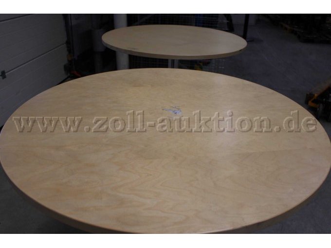 Tischplatte mit Kleberesten