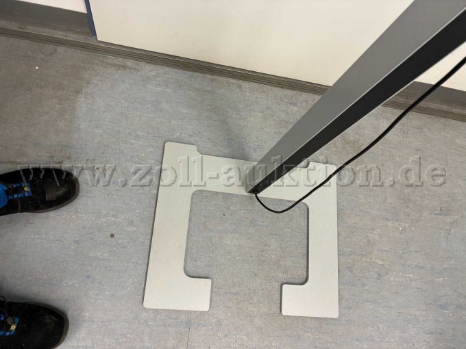 Stehleuchte_Durable_Luctra