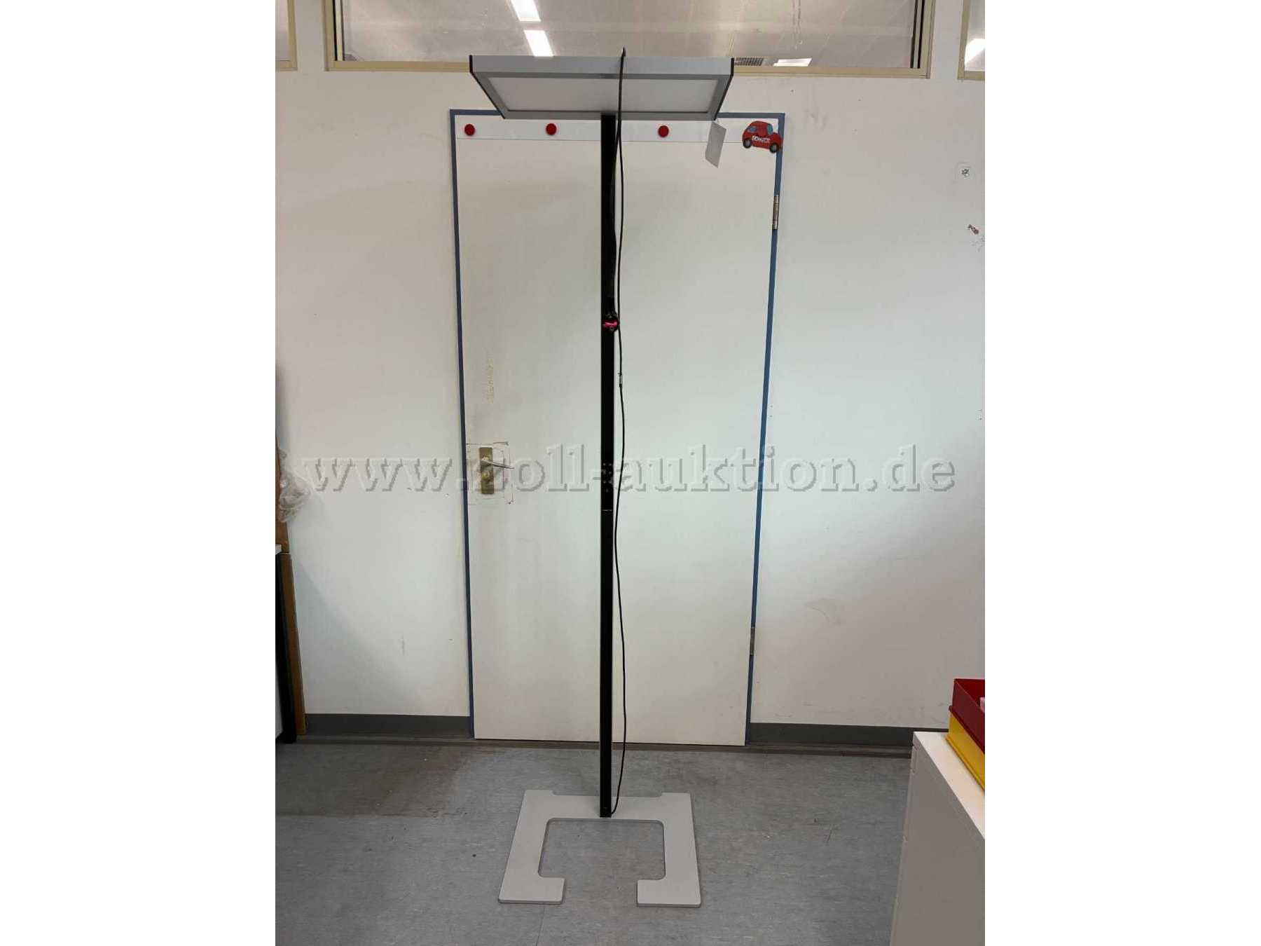 Stehleuchte_Durable_Luctra