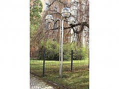 Symbolbild installierte Straßenleuchte