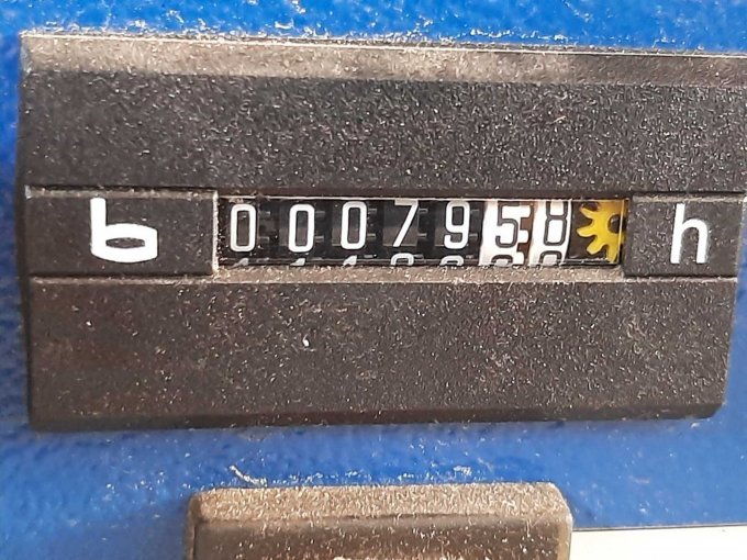 Ansicht Stromerzeuger GEKO Typ 3001 Nummer 1  Betriebsstunden