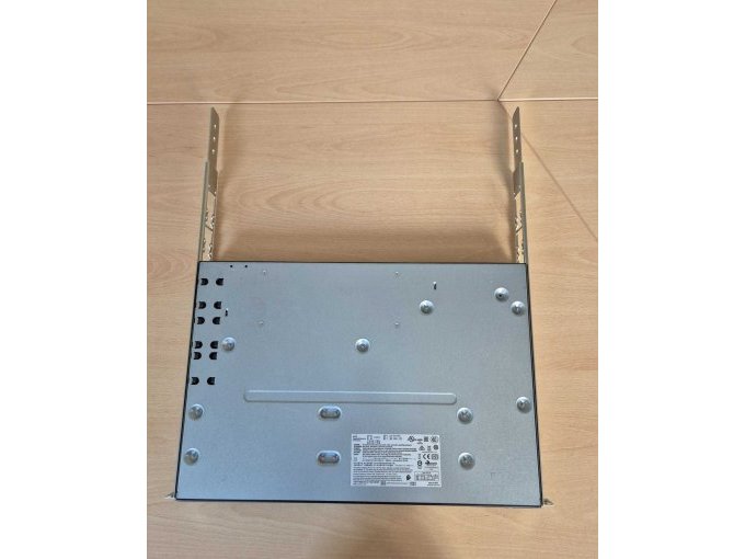 Switch 2 - Bild 2: Unten-Ansicht