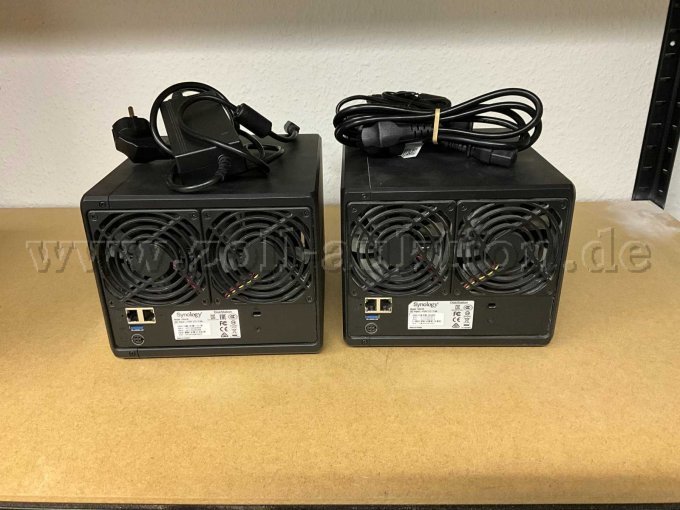 2x Synology DiskStation DS418 NAS - 4-Bay, Rückseite