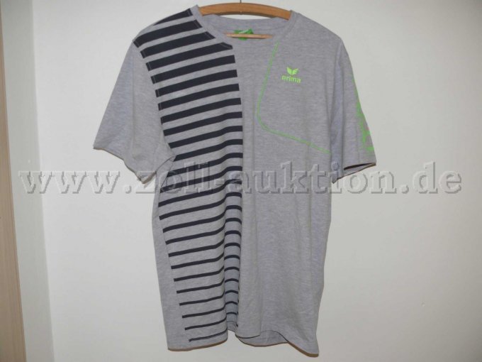 T-Shirt von vorn