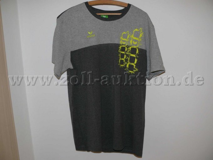 T-Shirt von vorn