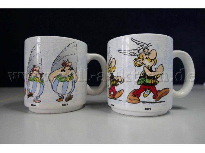 Tassen "Das gallische Dorf des Asterix", Gesamtansicht von der Seite
