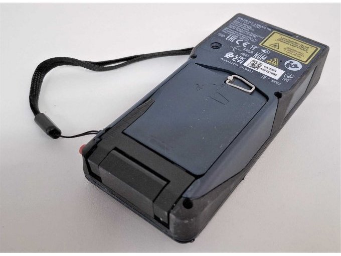Laser-Entfernungsmesser, Rückseite