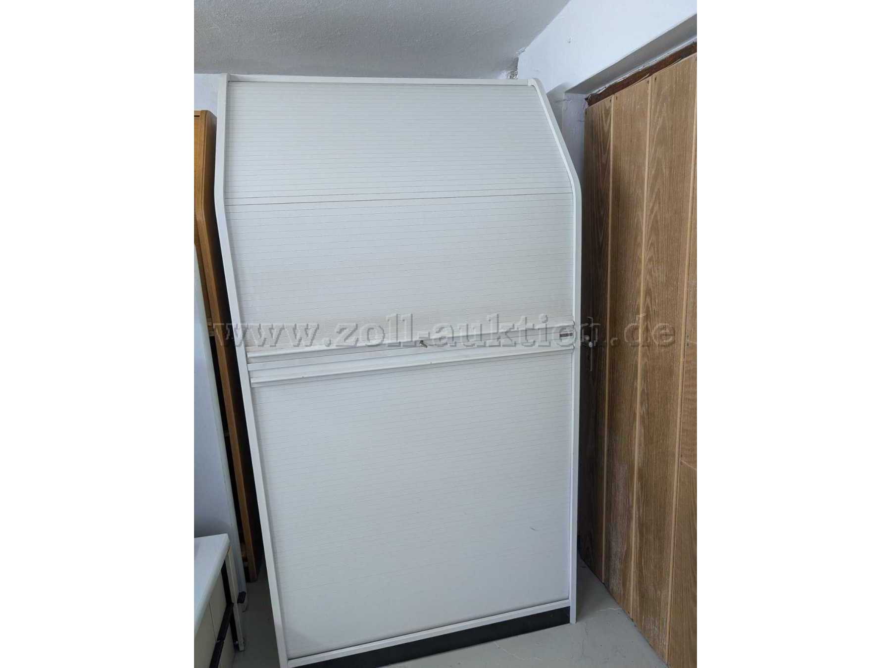 Schrank 1, geschlossen