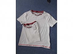 2 T-Shirts von vorne