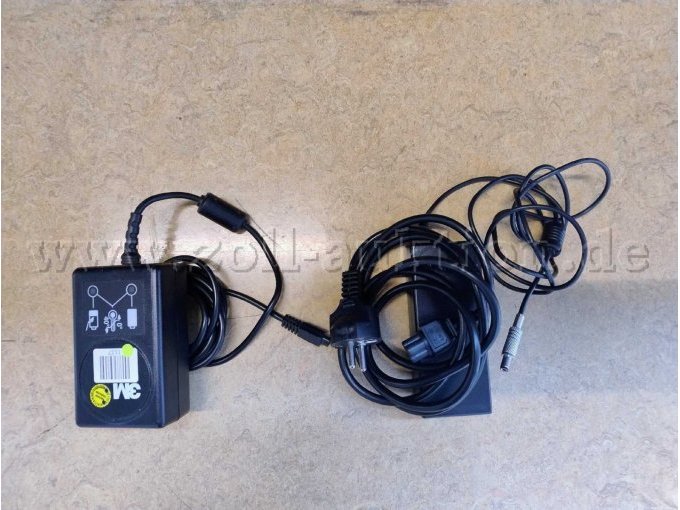 Battery Charger + AC Adapter, 1x ohne Netzteil