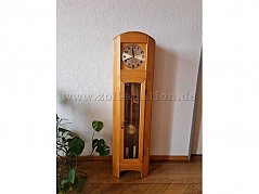 Standuhr vorne