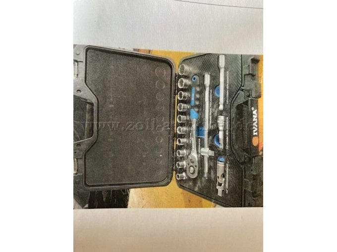 Werkzeugkoffer geöffnet
Zubehör ist dem Bild zuentnehmen