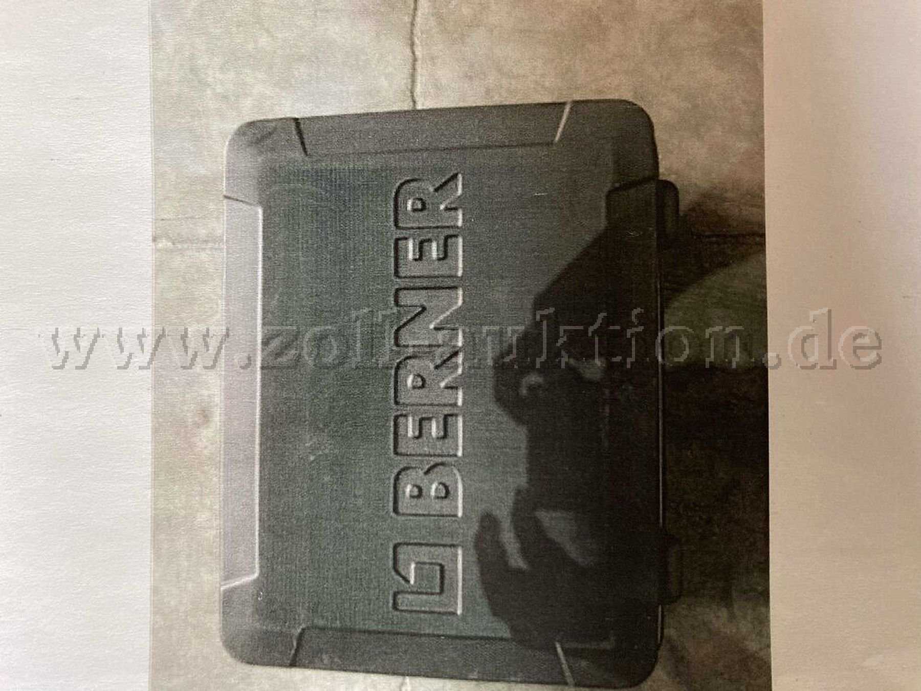 Werkzeugkoffer der Marke Berner aus Kunststoff in schwarz (von vorne)