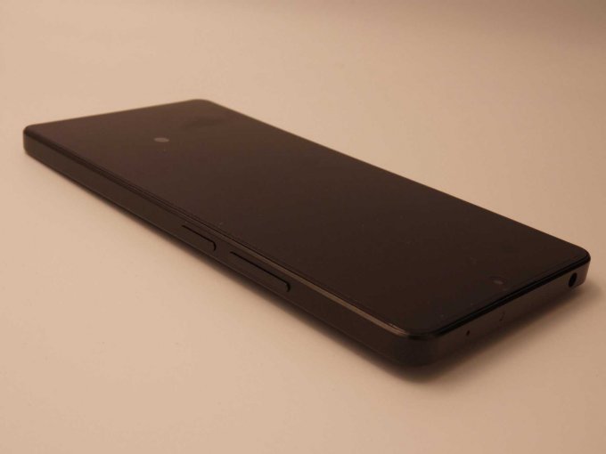 Xiaomi Note 13_ Ansicht auf oberen Rand/ obere linke Ecke/ linker Rand