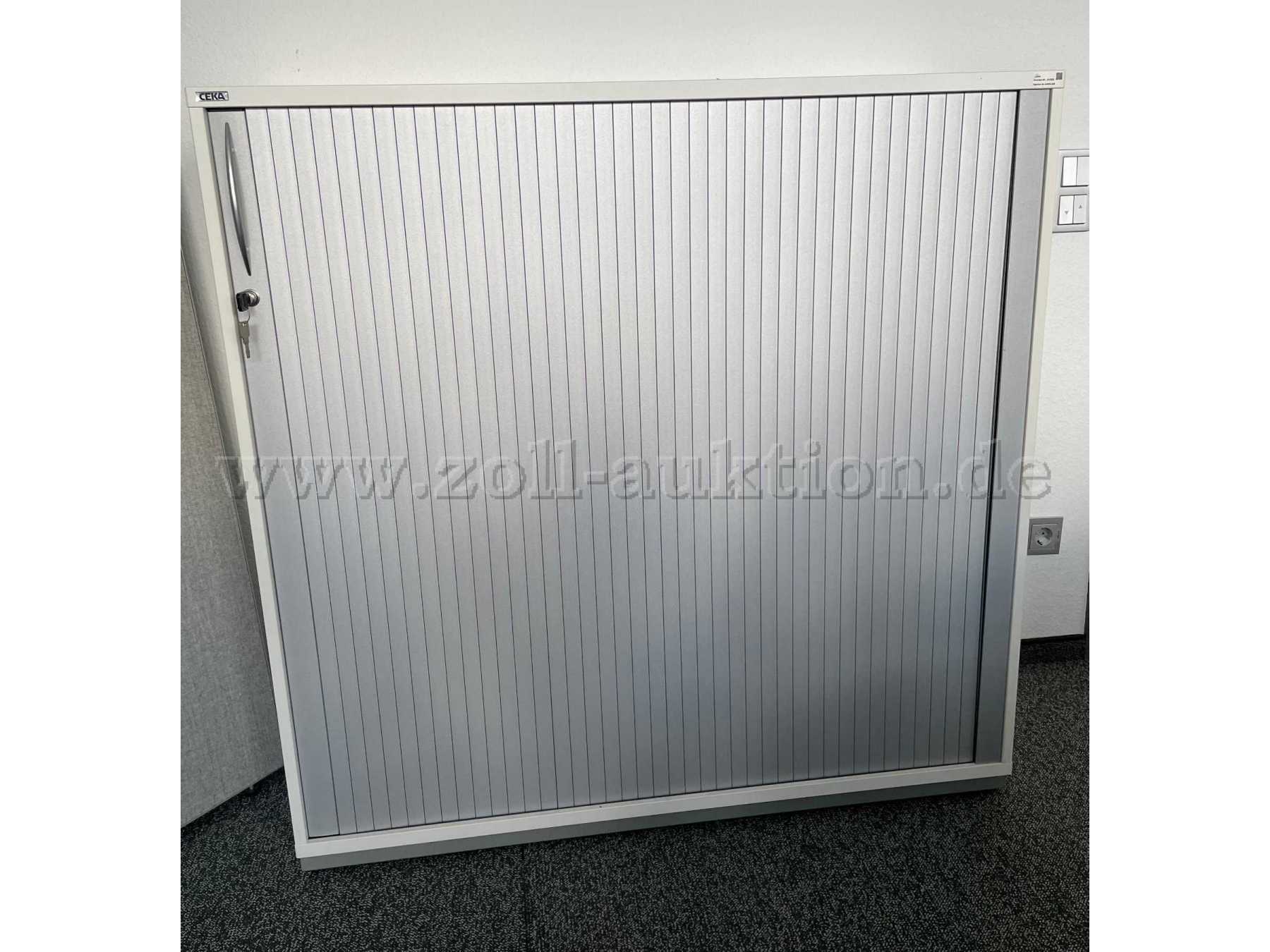 Schrank vorne