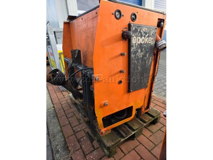 Nr.5 von vorne links