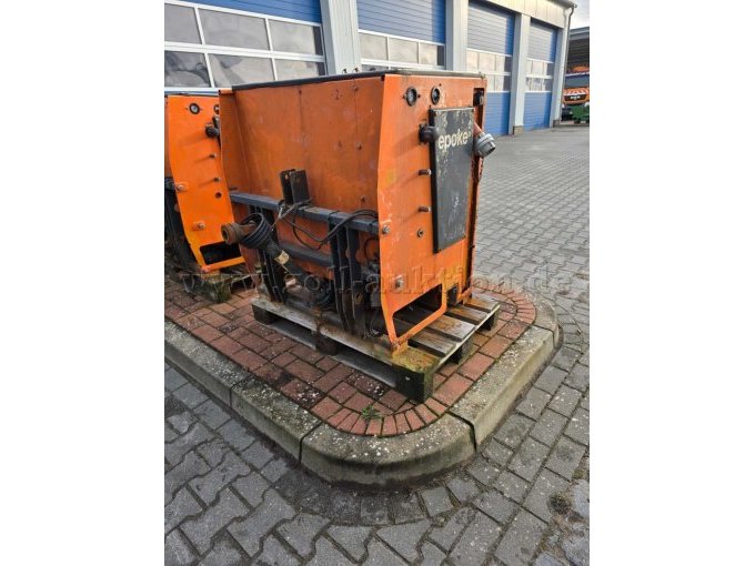 Nr.2 von links vorne