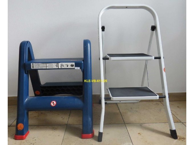 Lieferumfang CURVER Klapptritt (2-stufig) und Toppy antislip (2-stufig)