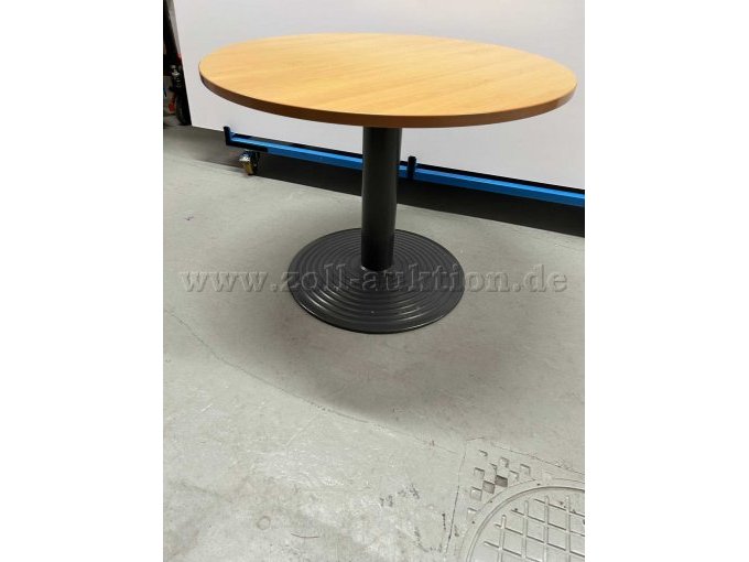 Großer runder Tisch 1