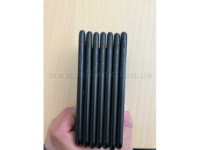 30 Apple iPhone SE | zwart | 64 GB | 2020 – foto 3 – kavel bij Zoll-Auktion, Münster