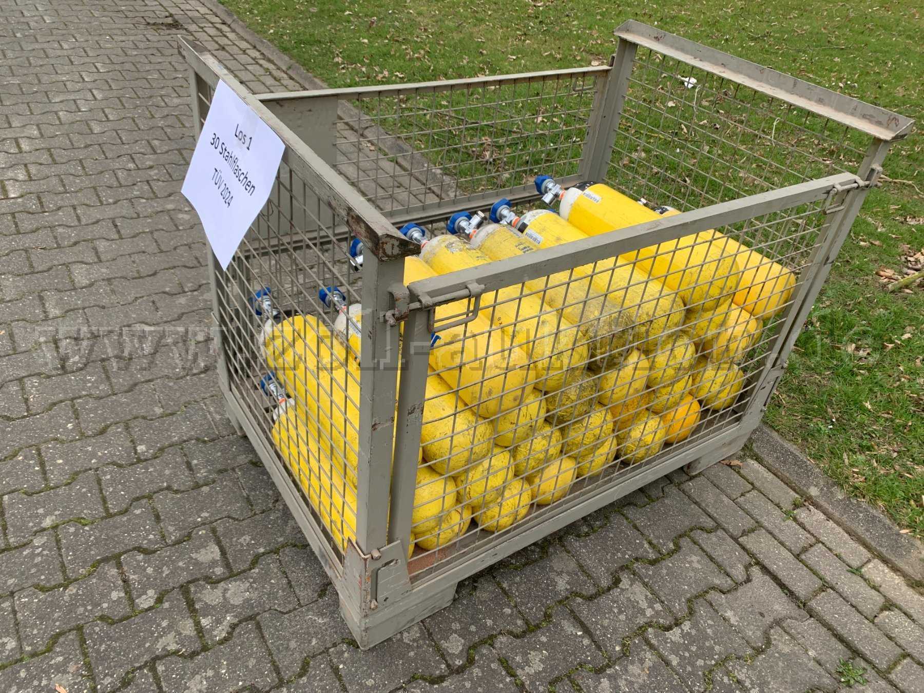 30 Druckluftbehälter