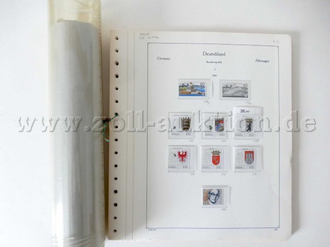 Gesamtansicht Rolle mit 4 Bögen und 30 Einlageblätter