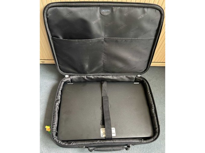Laptop Tasche aufgeklappt