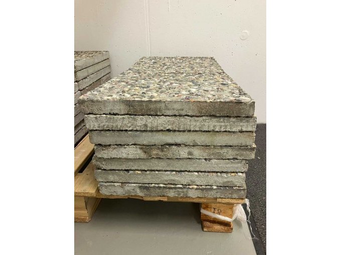Platten seitlich