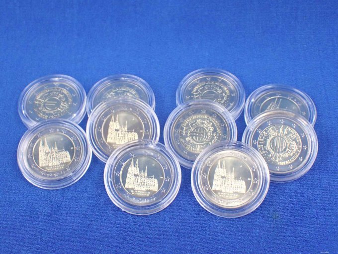 10 x 2 Euro-Münzen in Plastikkapseln
