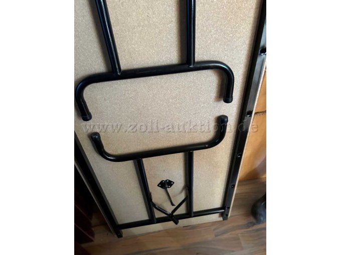 Beschädigung Tischbeine Hell