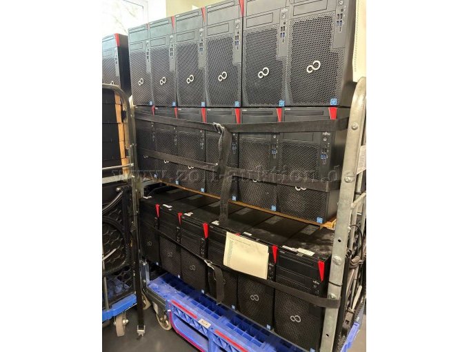 alle PCs auf einem Wagen (Wagen wird nicht versteigert) alle PCs auf einem Wagen (Wagen wird nicht versteigert)