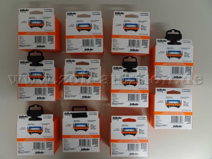 Detailansicht Gillette Fusion 5
11 Packungen mit jeweils 12 Klingen - Rückseite