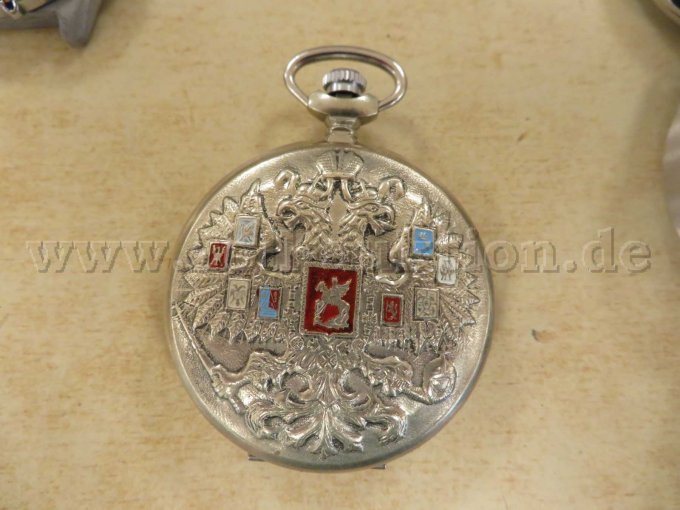 verzierte Uhr Front