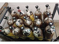 15 Druckluftflaschen