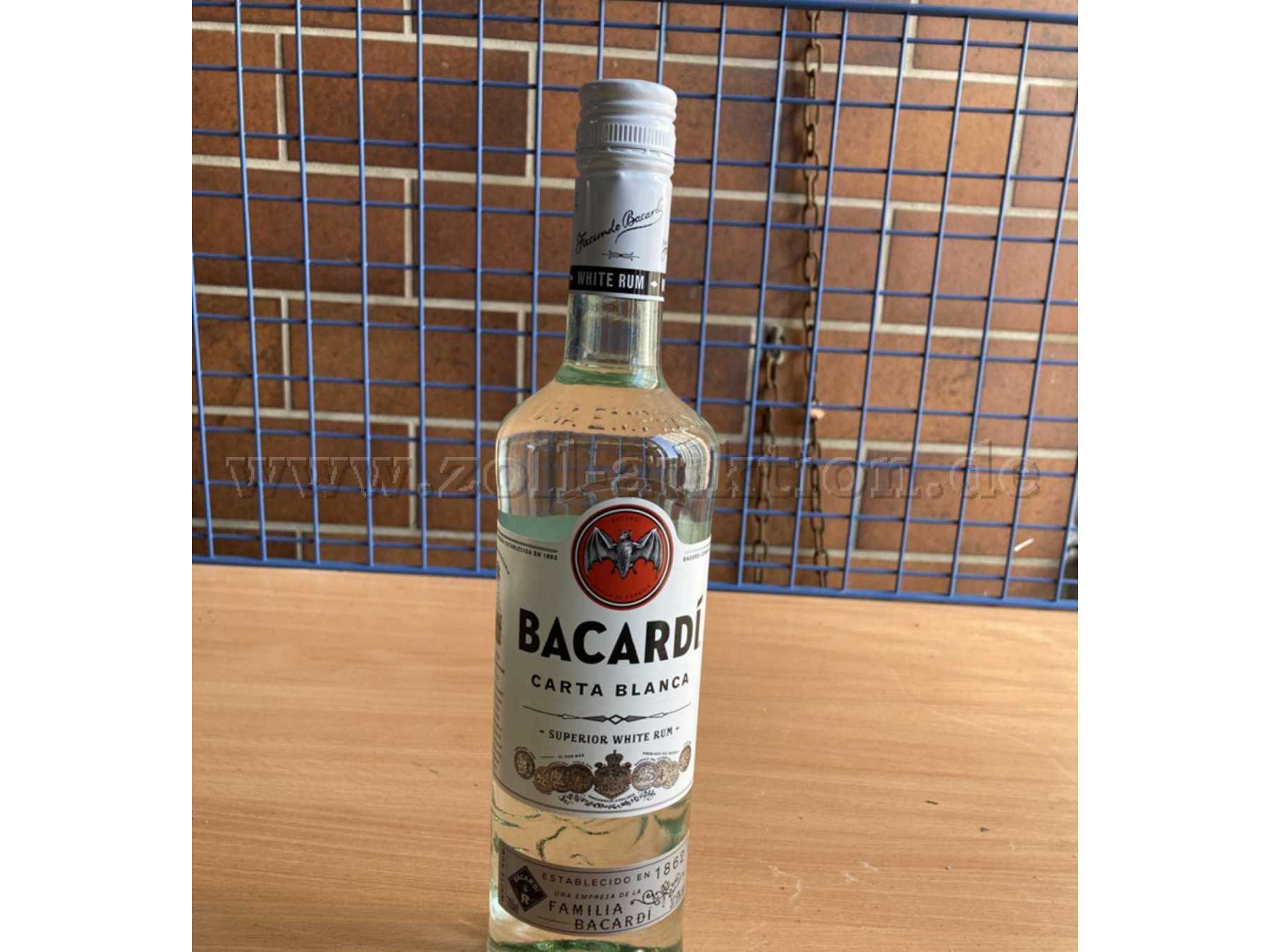 1 Flasche Barcardi Carta blanca