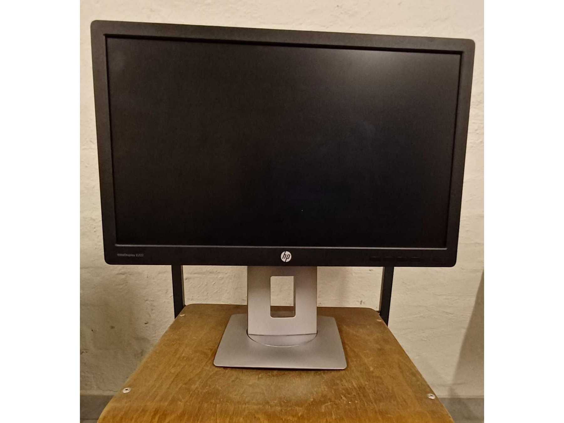 Frontansicht Monitor HP E222 LED 
Bild beispielhaft