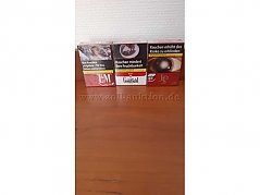 Konvolutbild der Zigarettenschachteln  Goldfield RED
