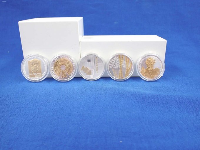 Charge 5: Bildseite der Münzen