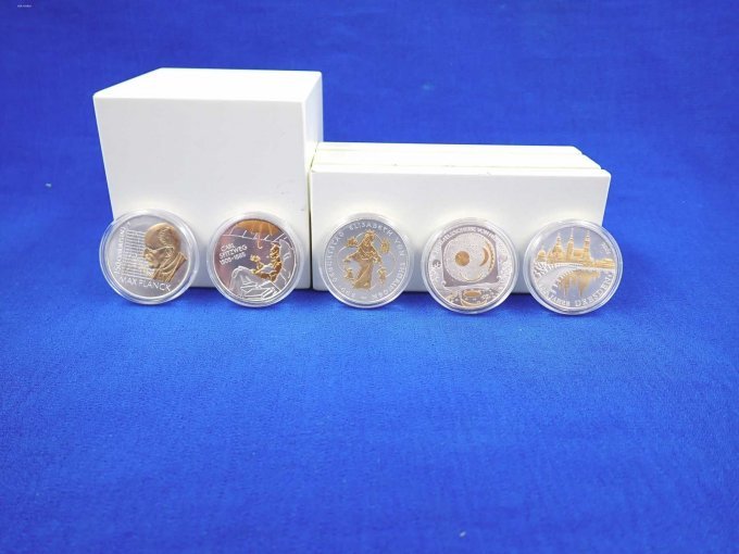 Charge 1: Bildseite der Münzen