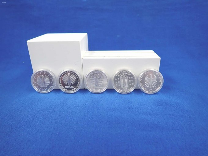 Charge 3: Nennwertseite der Münzen